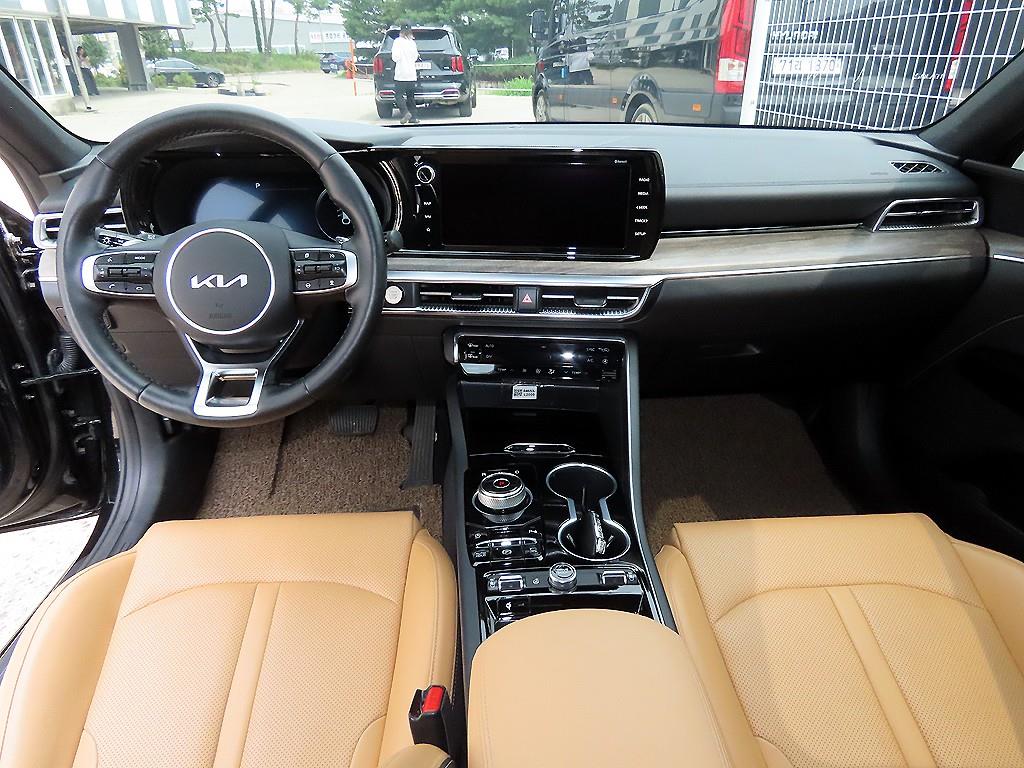 Kia K5 — photo 07