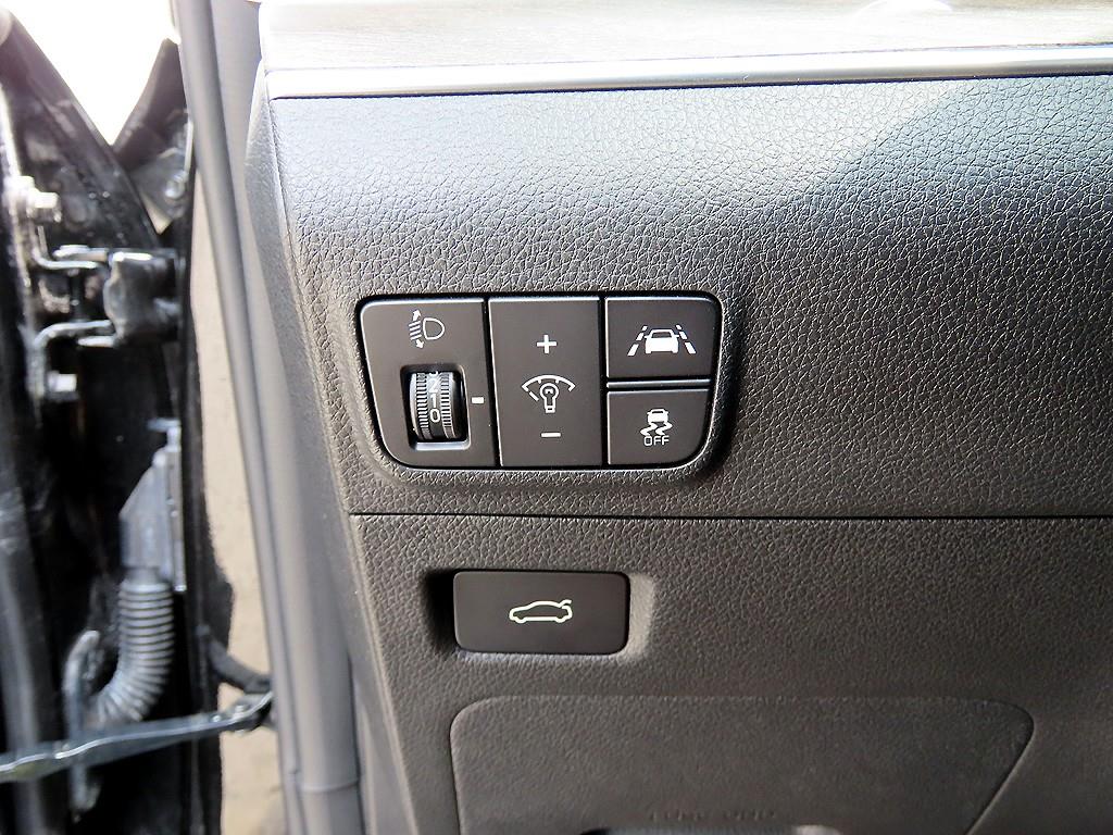 Kia K5 — photo 12