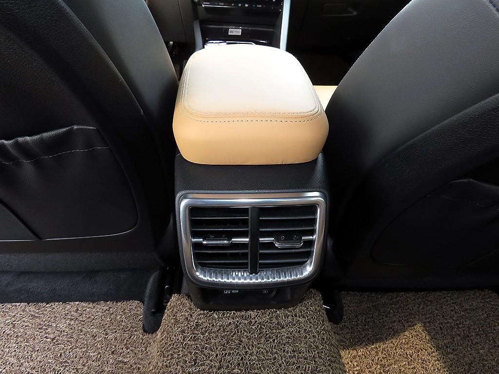 Kia K5 — photo 18