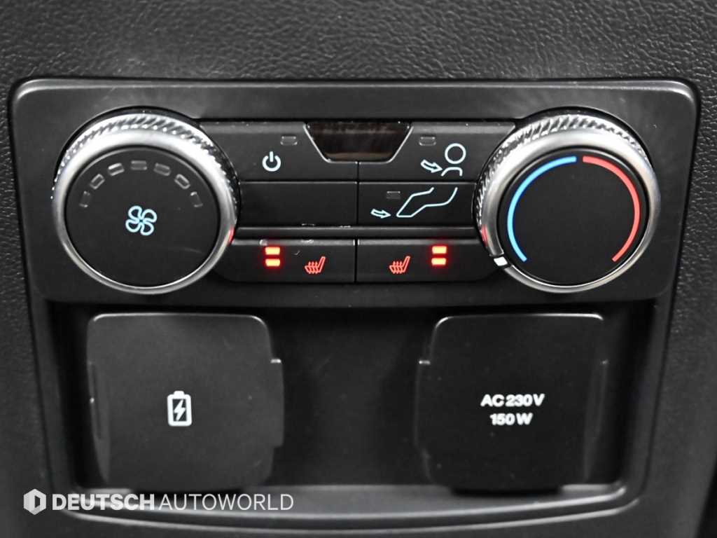 Ford Explorer — photo 16
