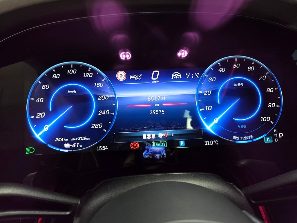 Mercedes-Benz EQS — photo 08