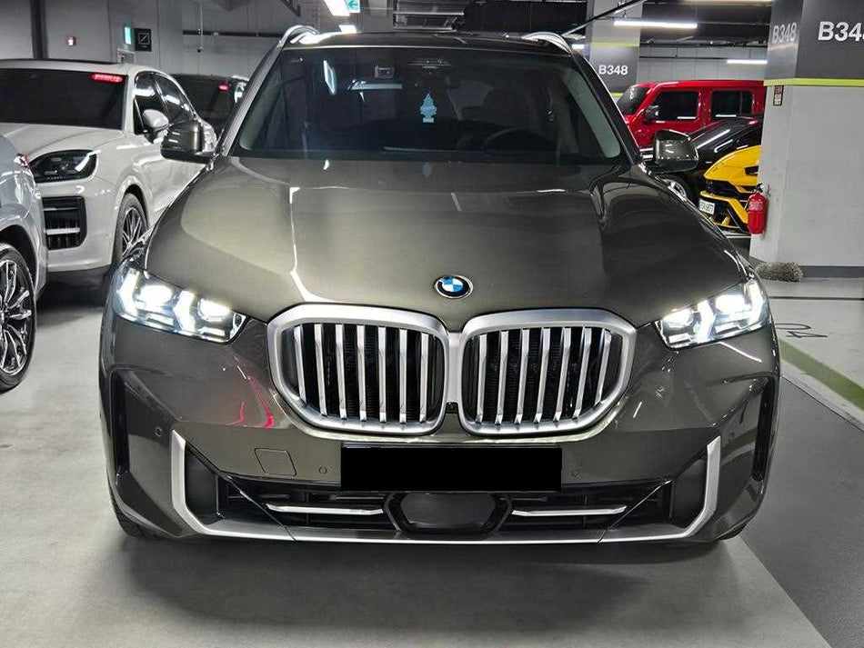 BMW X5 — photo 01