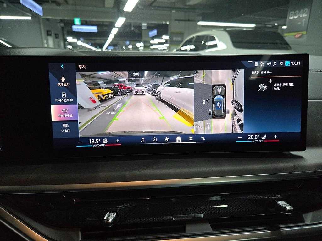 BMW X5 — photo 18