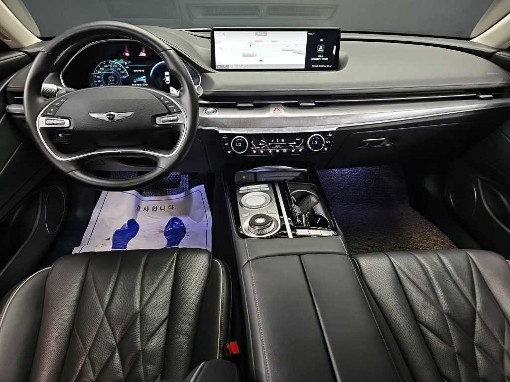 Genesis G80 — photo 07