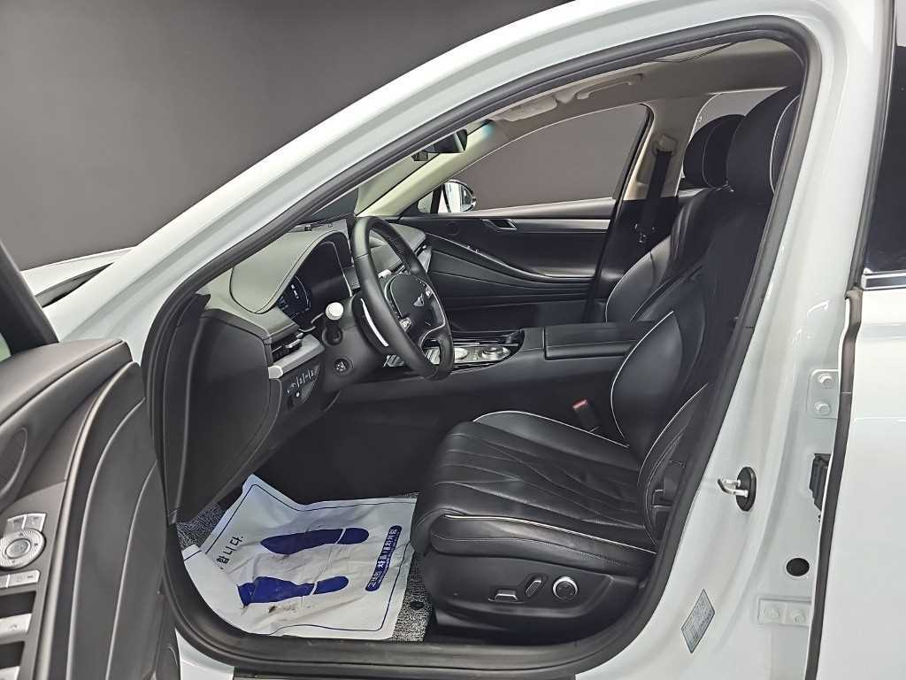 Genesis G80 — photo 11