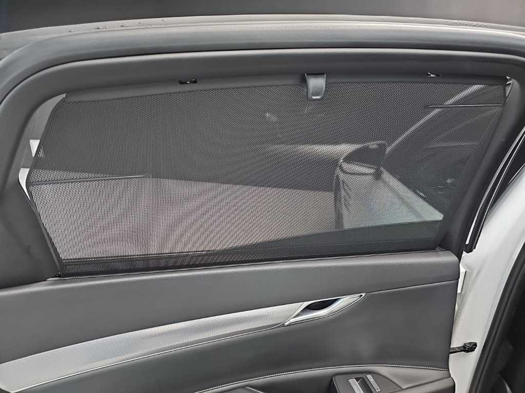 Genesis G80 — photo 15