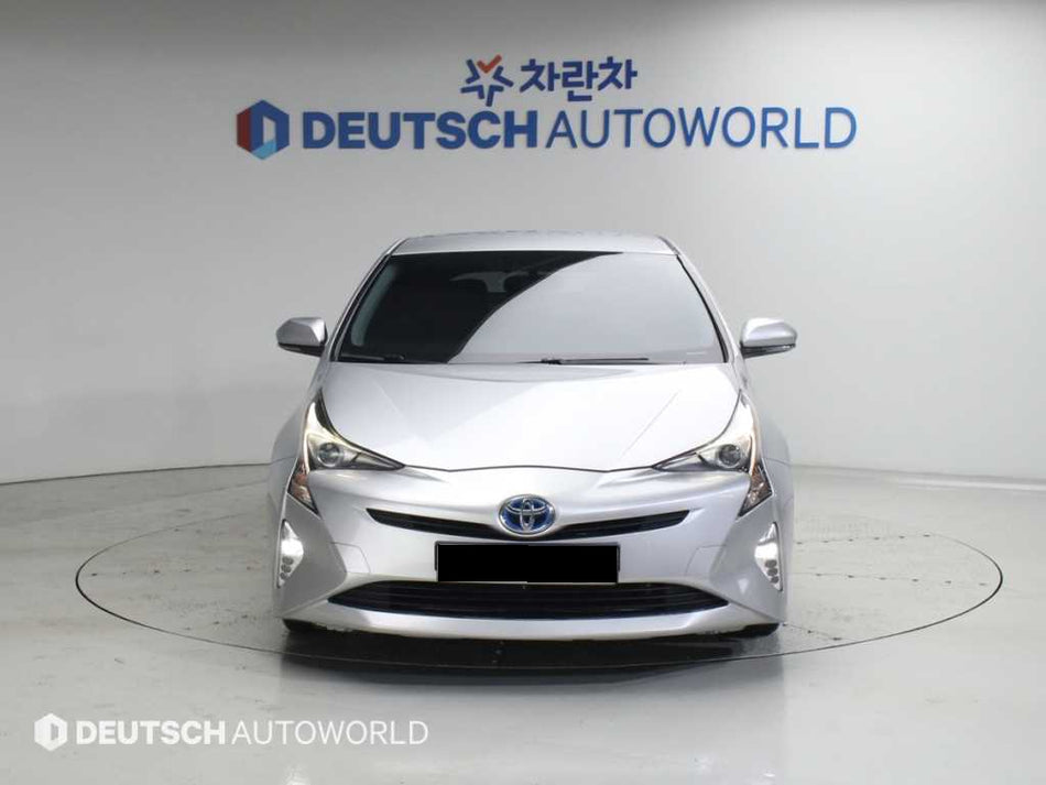 Toyota Prius — photo 01