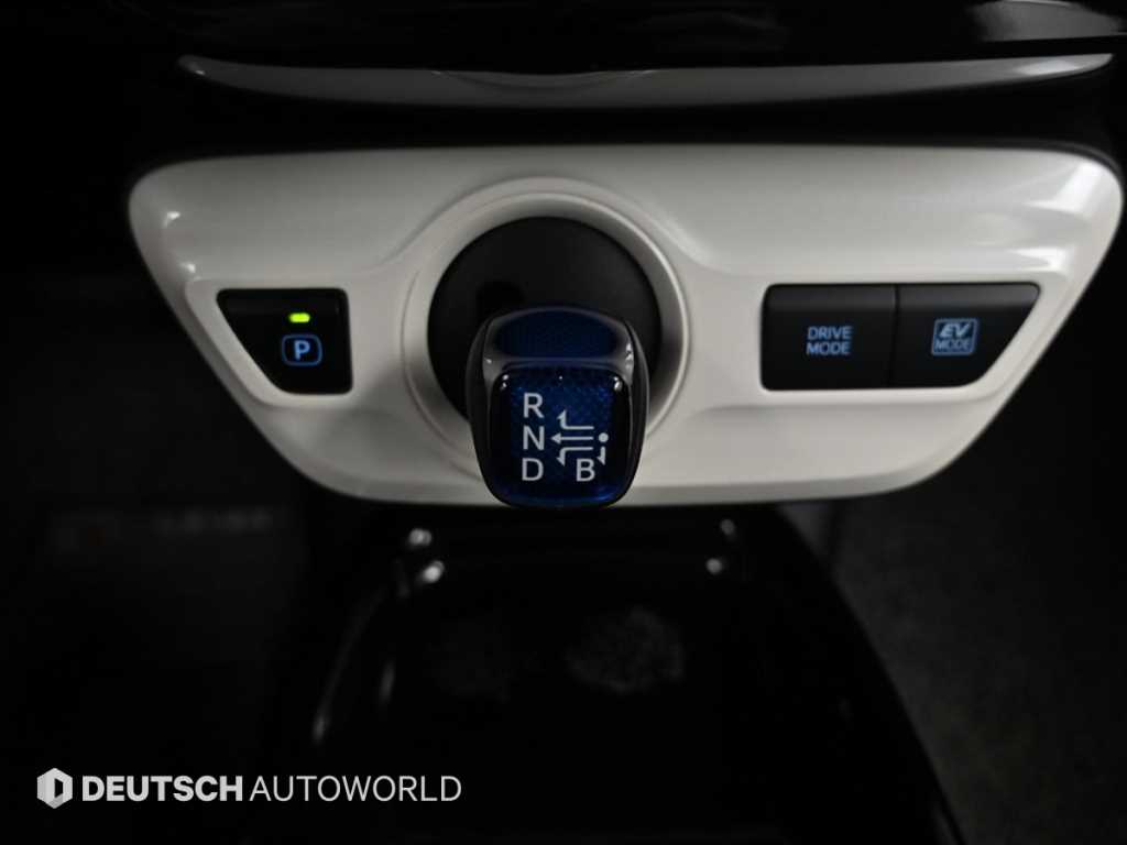 Toyota Prius — photo 07