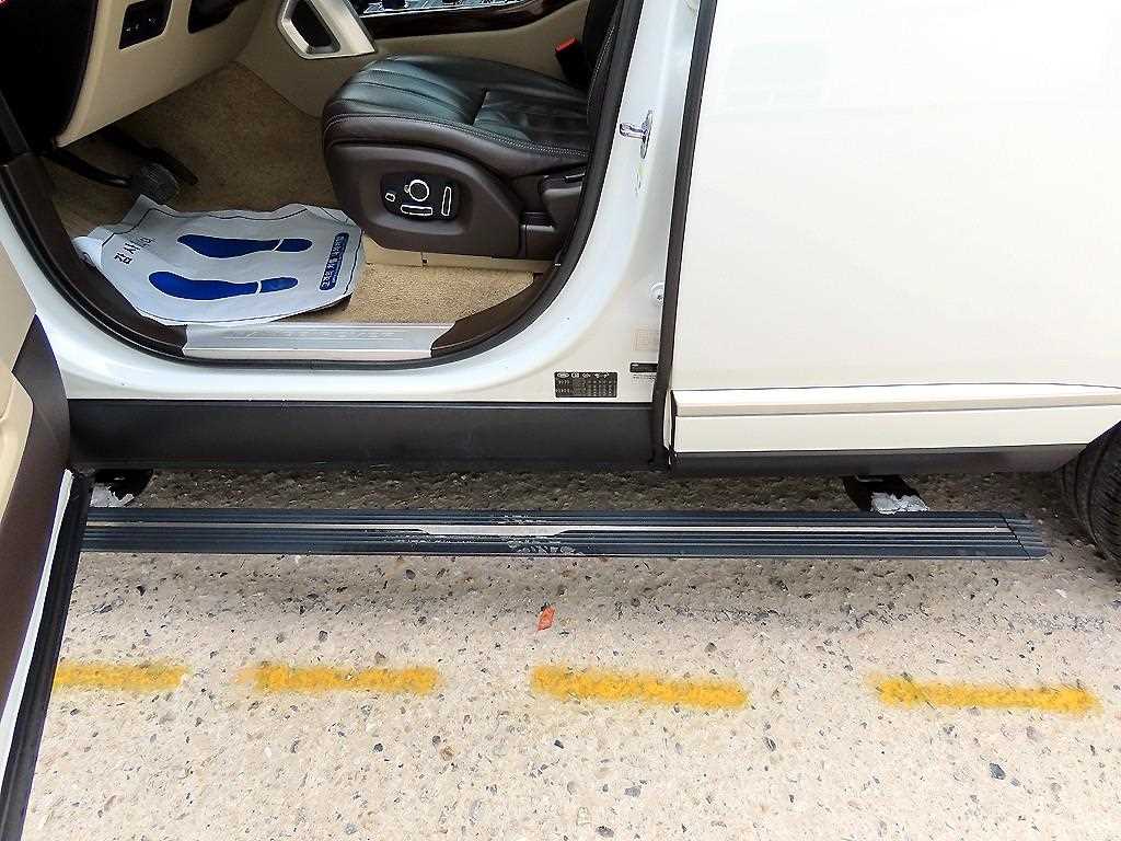 Land Rover Range Rover — photo 16