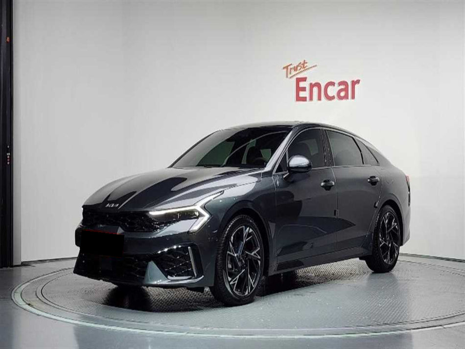 Kia K5 — photo 01