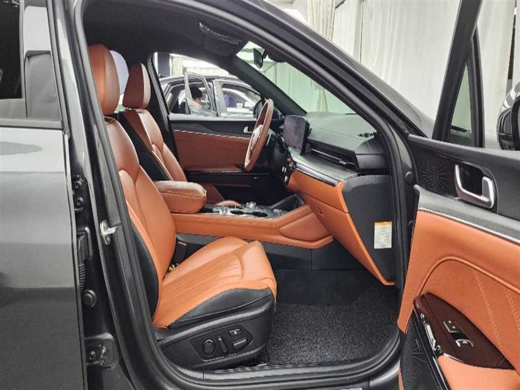Kia K5 — photo 11