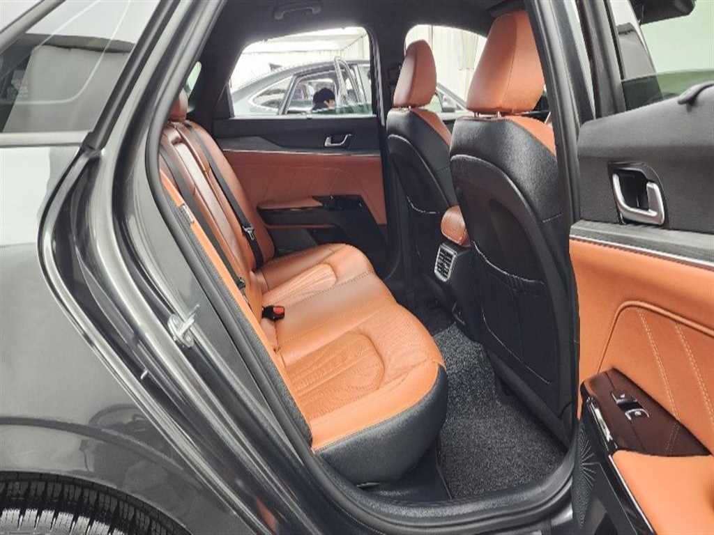 Kia K5 — photo 12