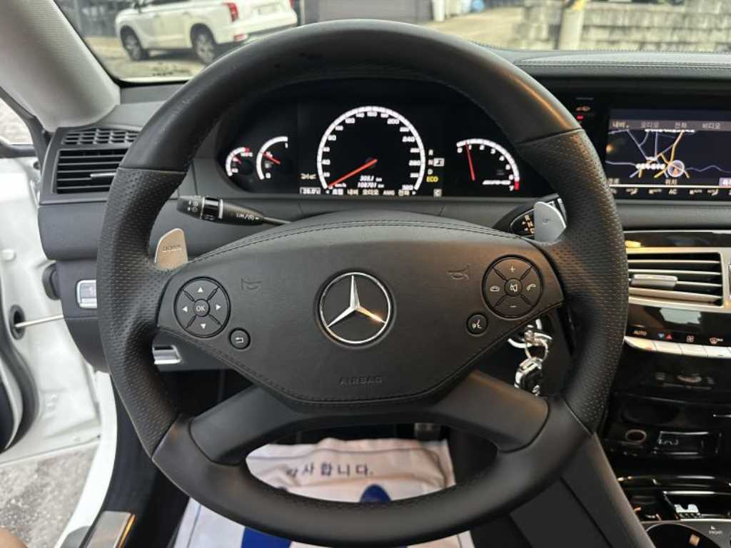 Mercedes-Benz CL-Class — photo 16