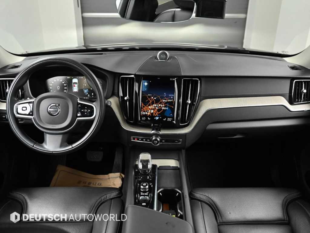 Volvo XC60 — photo 07