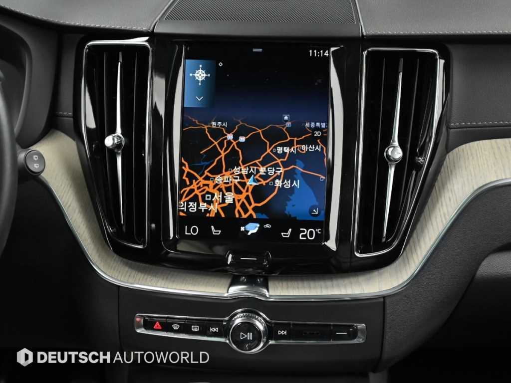 Volvo XC60 — photo 14