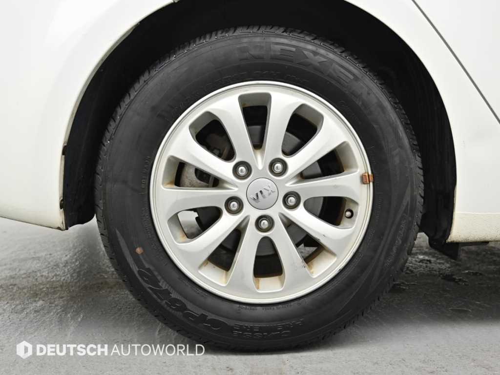 Kia K3 — photo 05