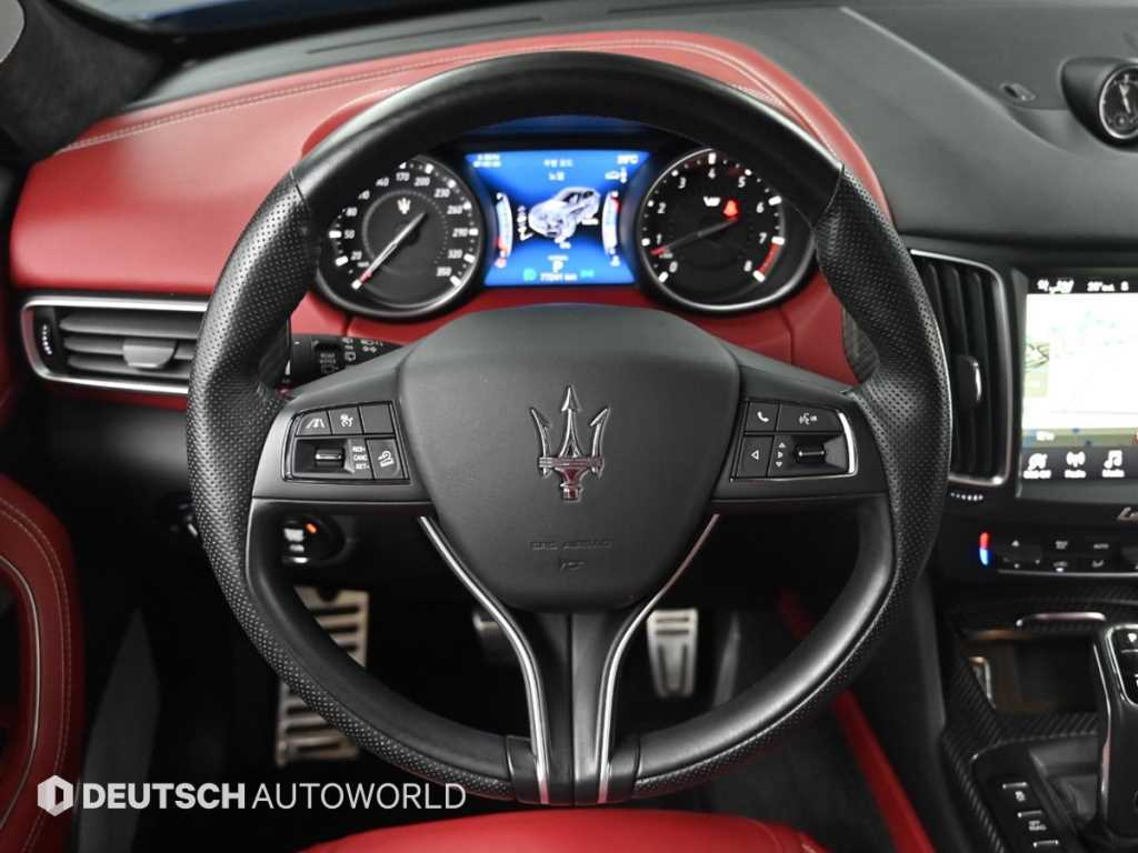 Maserati Levante — photo 13