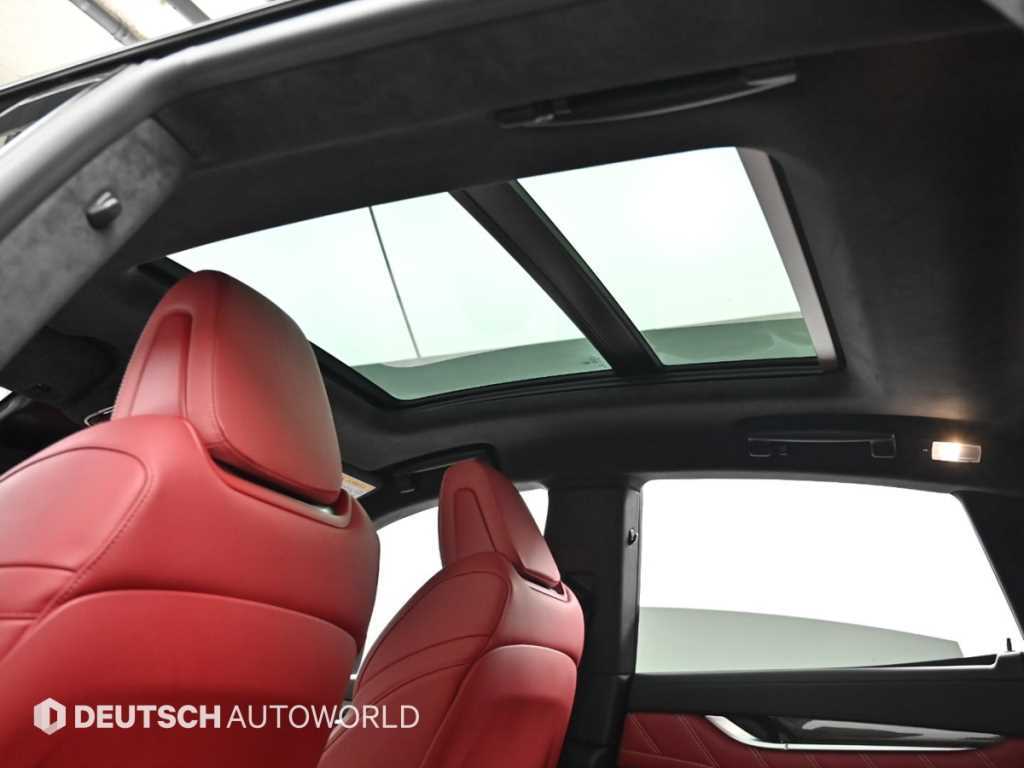 Maserati Levante — photo 18