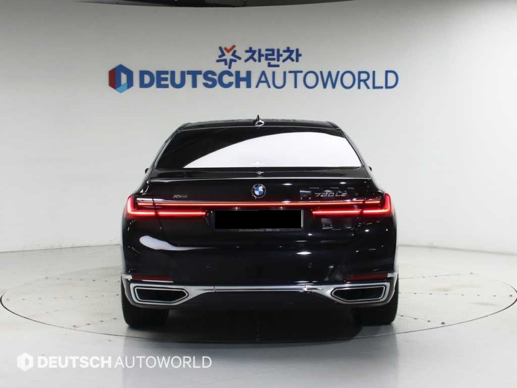 BMW 7-Series — photo 04