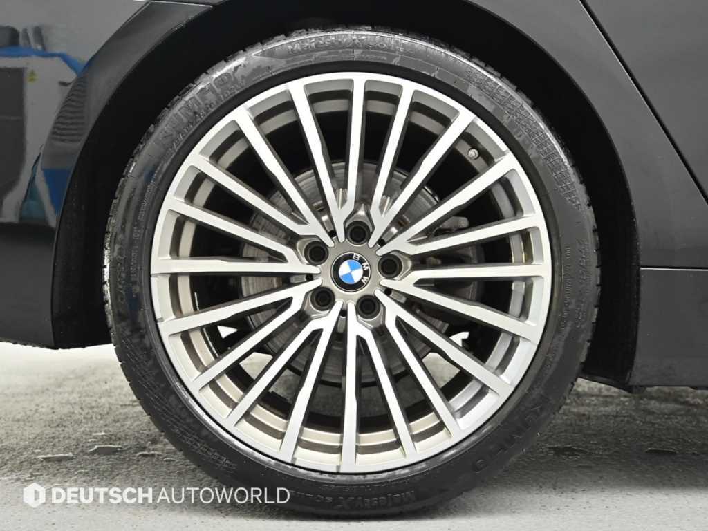 BMW 7-Series — photo 05