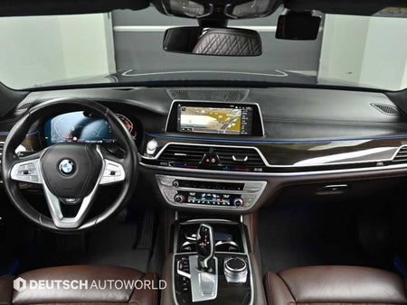 BMW 7-Series — photo 07