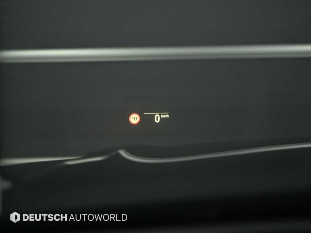 BMW 7-Series — photo 17