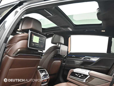 BMW 7-Series — photo 18