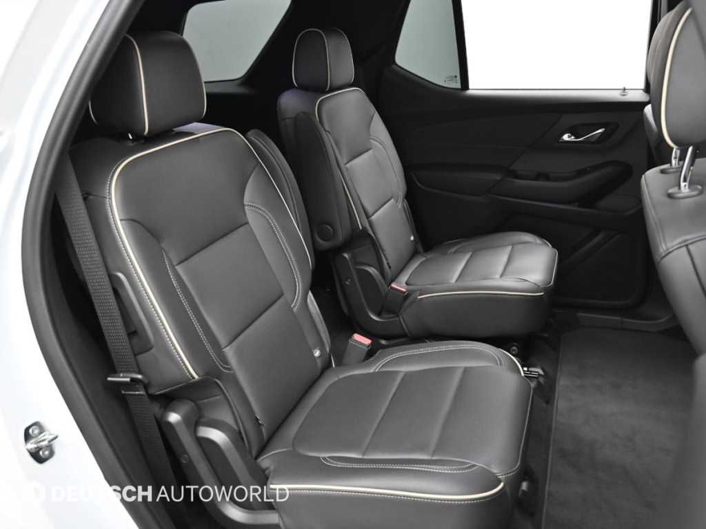 CHEVROLET Traverse — photo 12