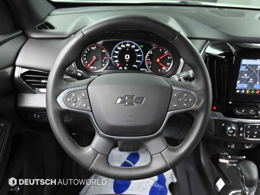 CHEVROLET Traverse — photo 13