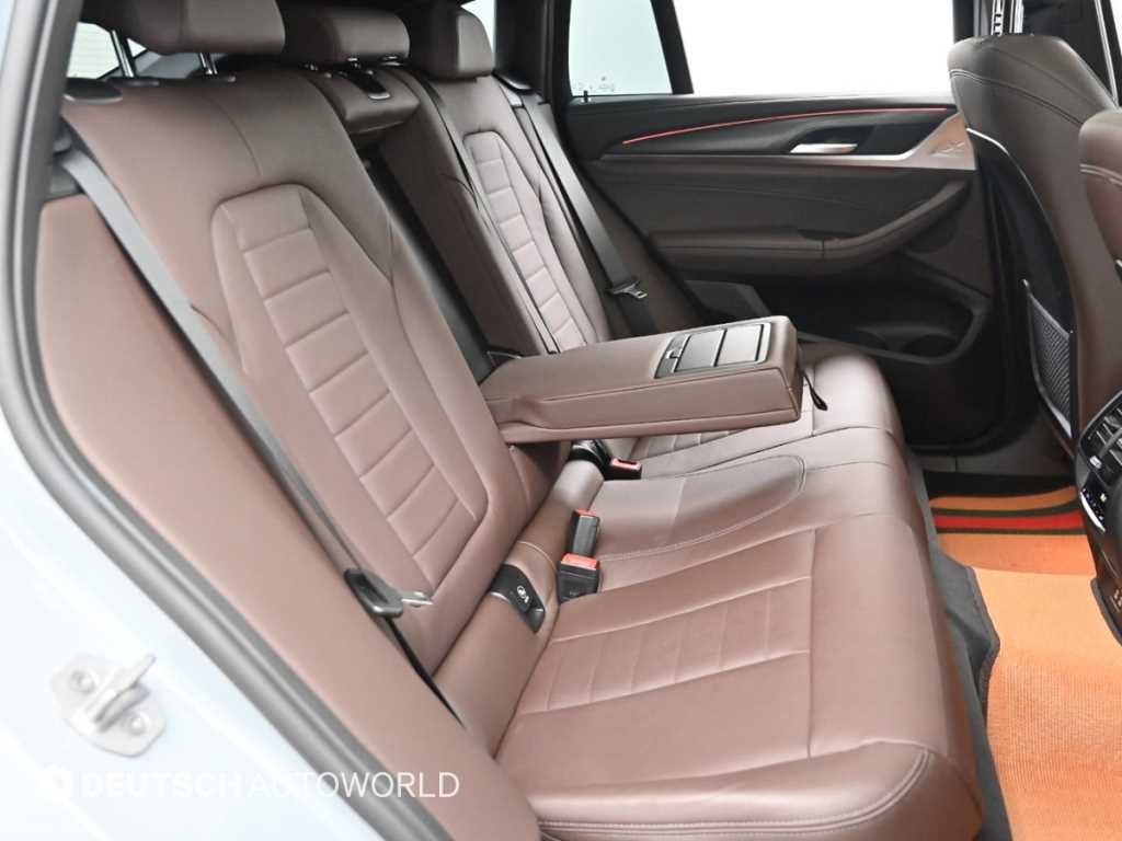 BMW X4 — photo 12