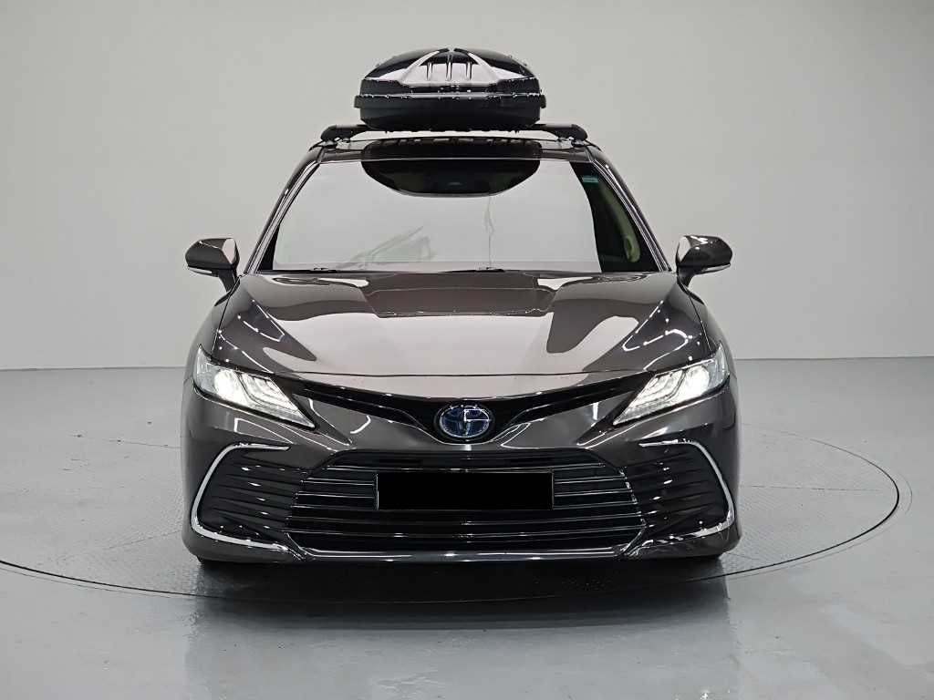 Toyota Camry — photo 02
