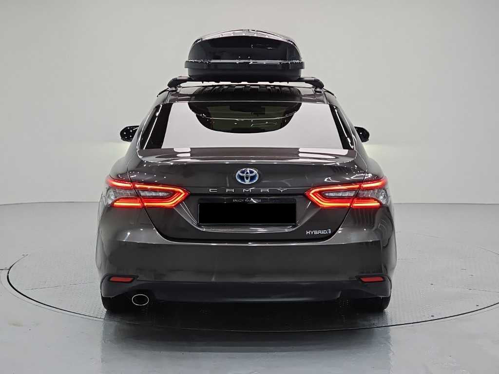Toyota Camry — photo 03