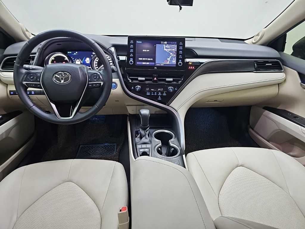 Toyota Camry — photo 07