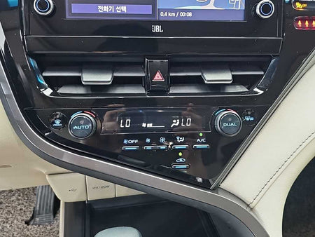 Toyota Camry — photo 10