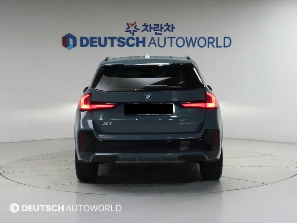 BMW X1 — photo 04