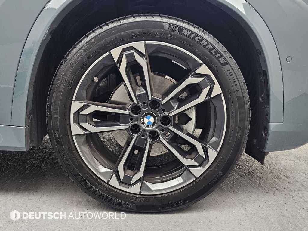 BMW X1 — photo 05