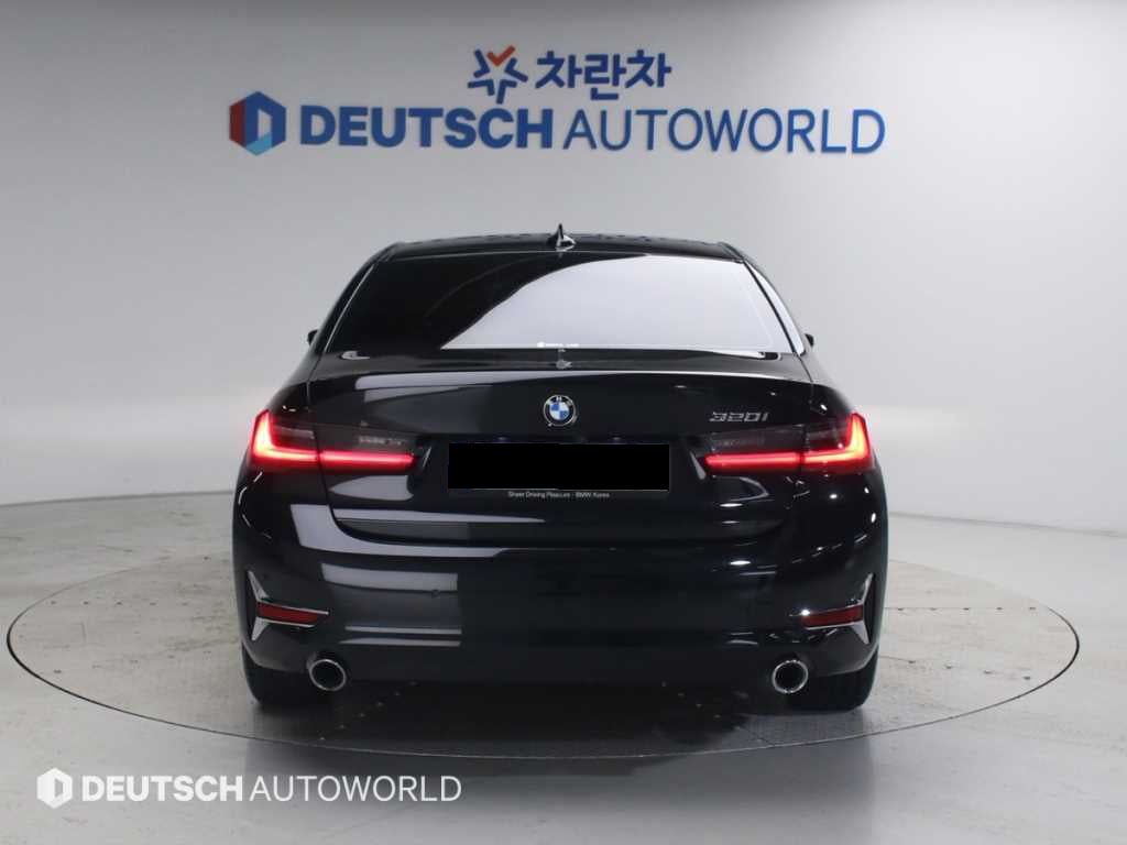 BMW 3-Series — photo 04