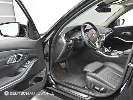 BMW 3-Series — photo 11