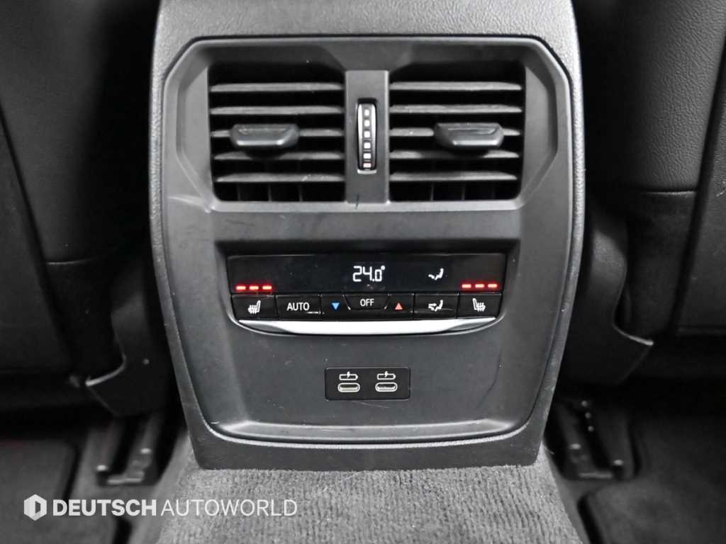 BMW 3-Series — photo 16