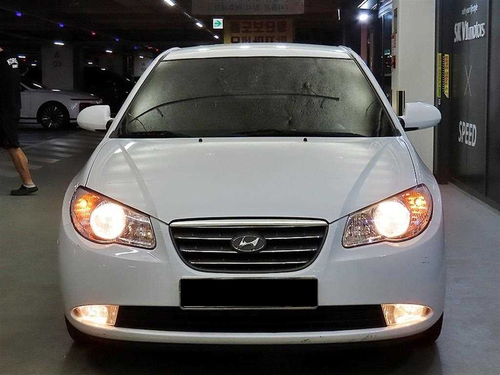Hyundai Avante — photo 02