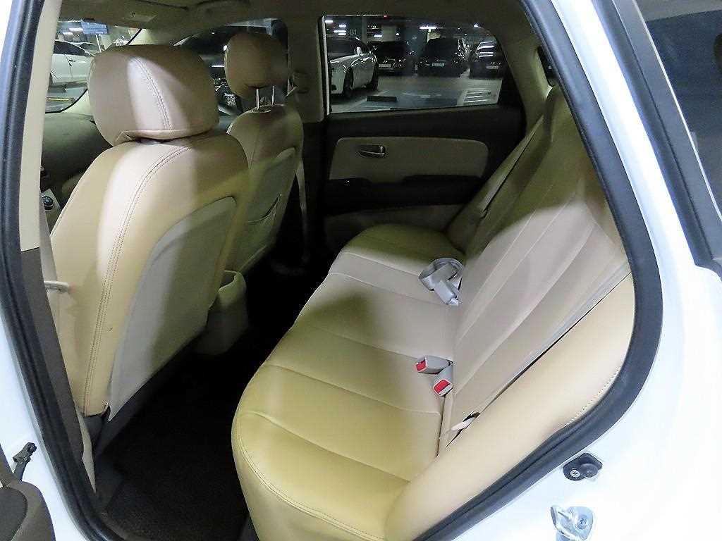 Hyundai Avante — photo 07