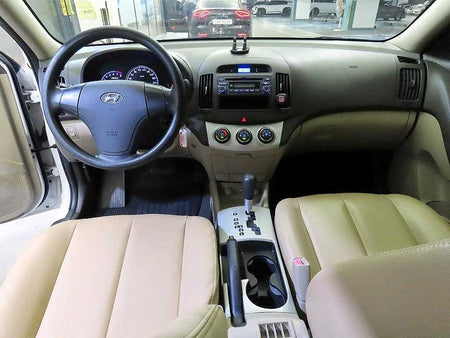Hyundai Avante — photo 10