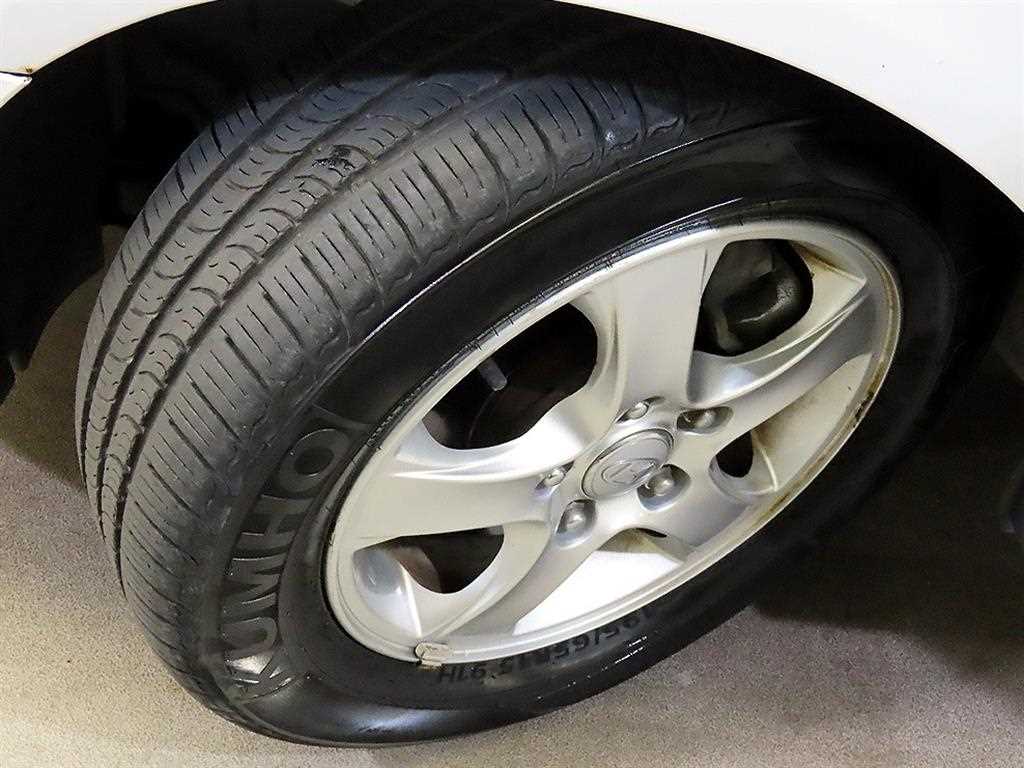 Hyundai Avante — photo 17