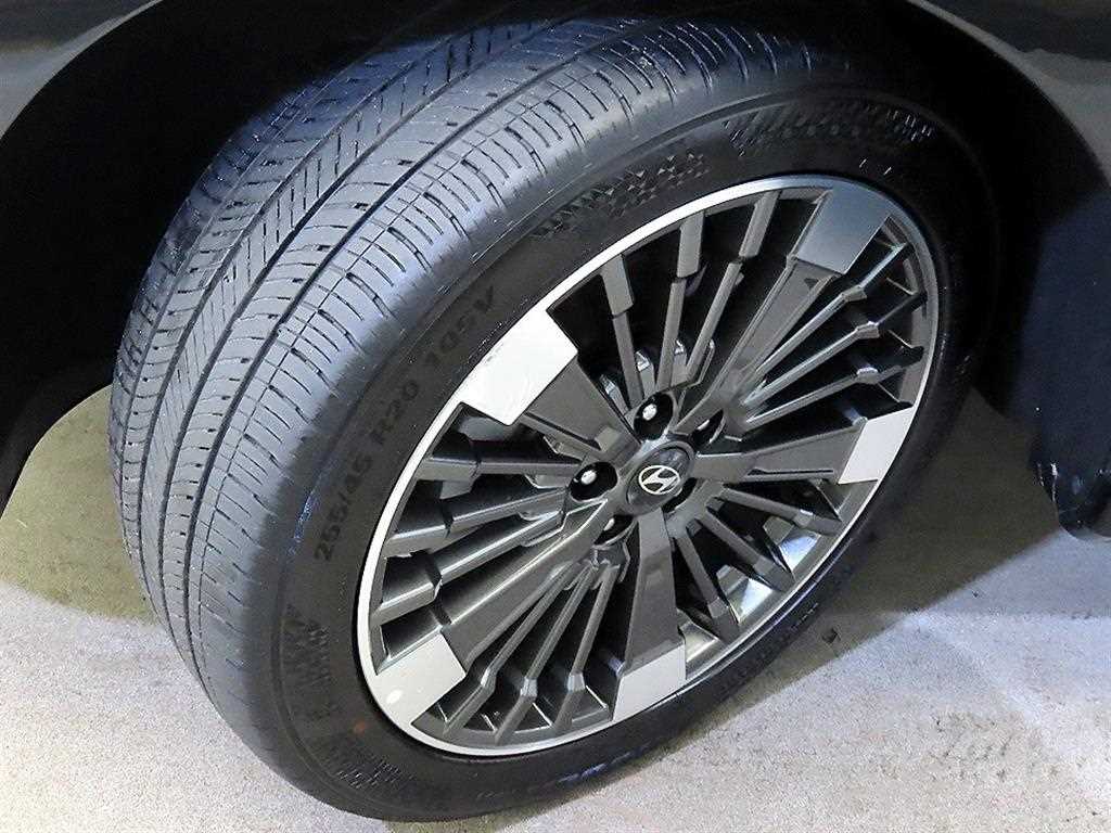 Hyundai Santafe — photo 20