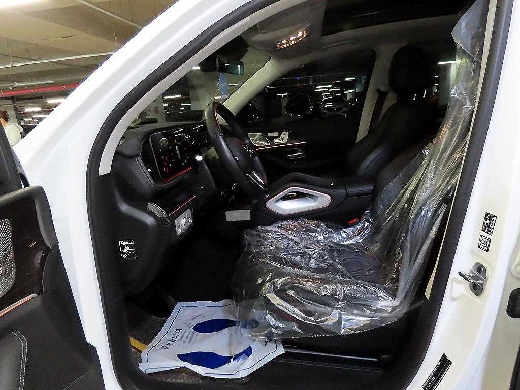 Mercedes-Benz GLE-Class — photo 06
