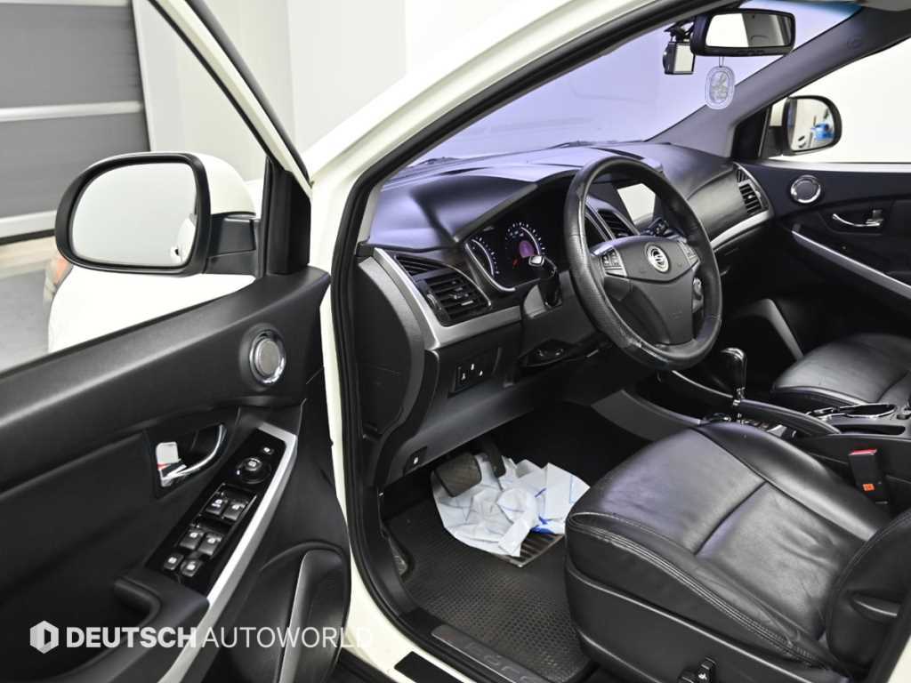 KGM KORANDO — photo 11