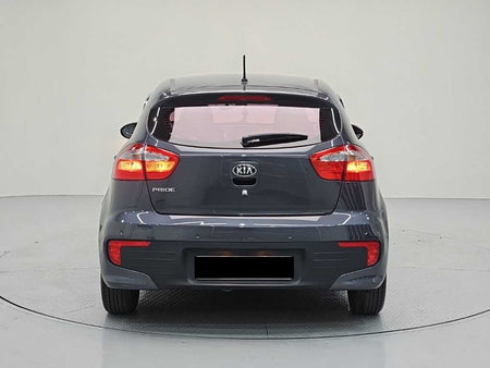 Kia pride — photo 03