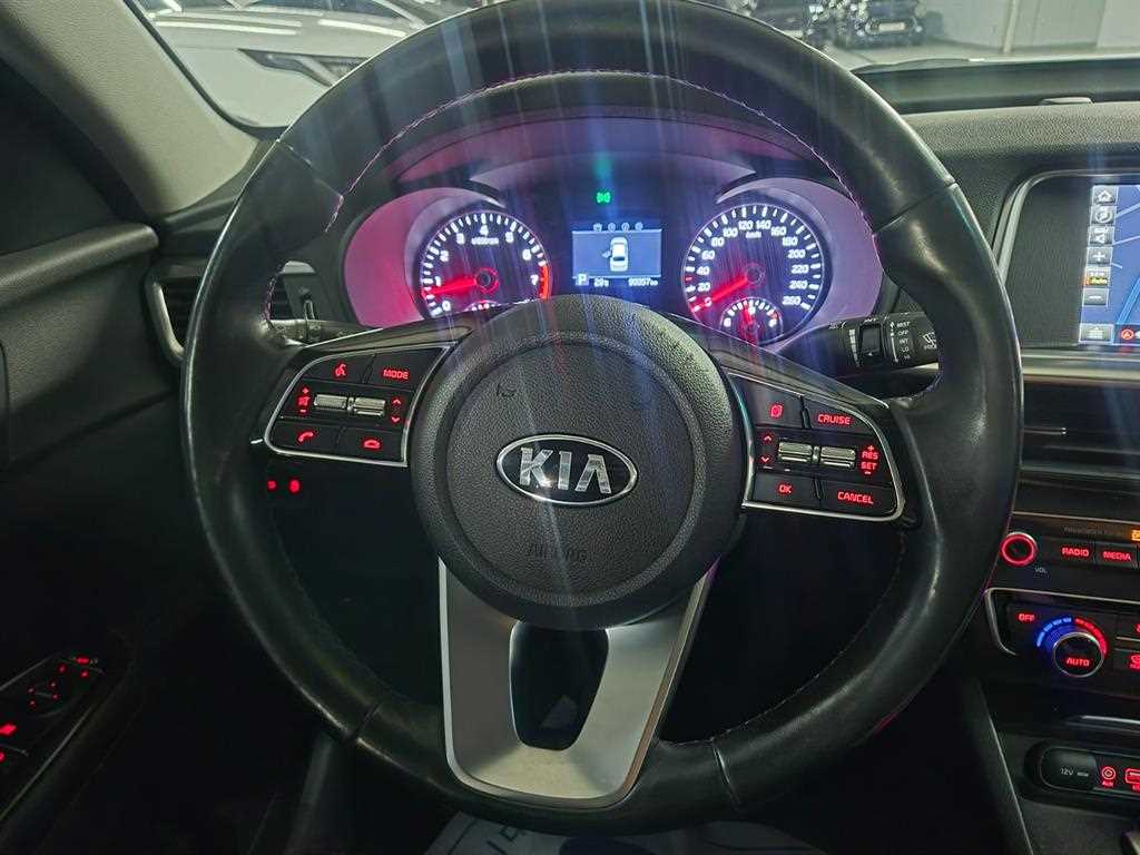 Kia K5 — photo 14