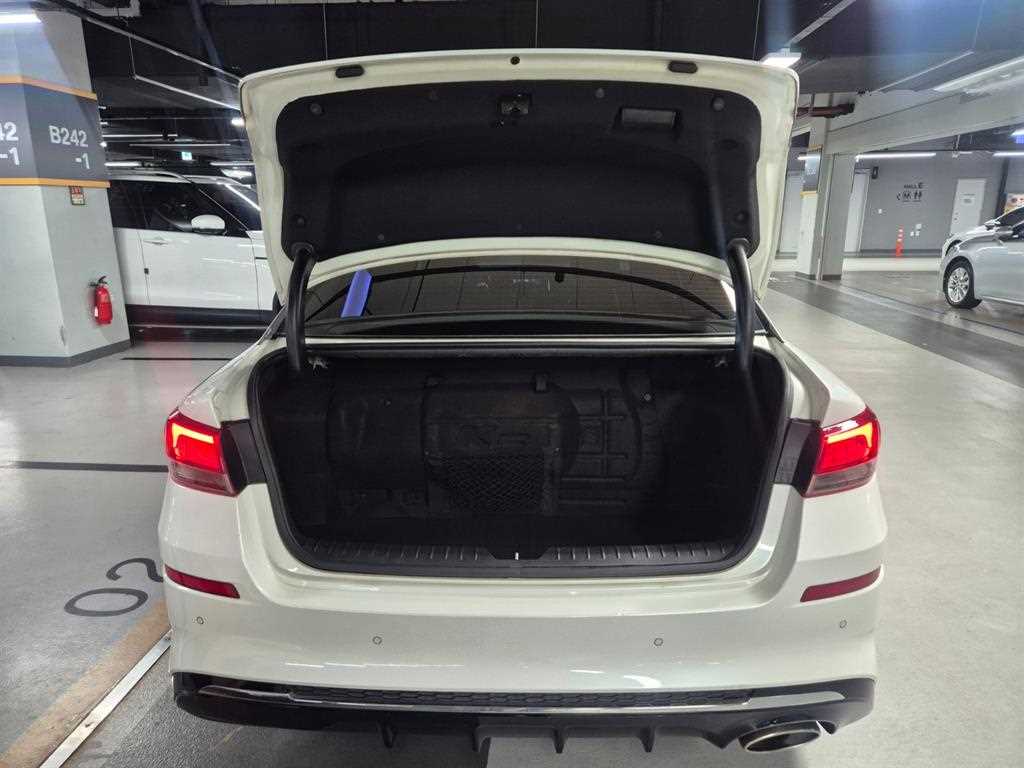 Kia K5 — photo 20
