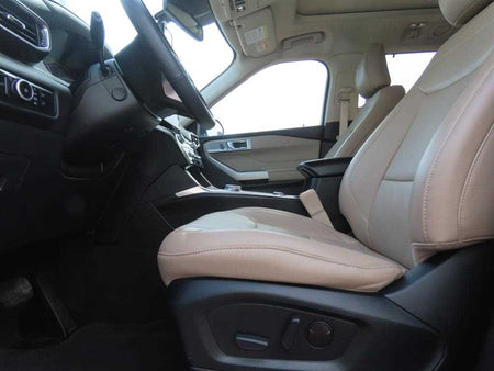 Ford Explorer — photo 14
